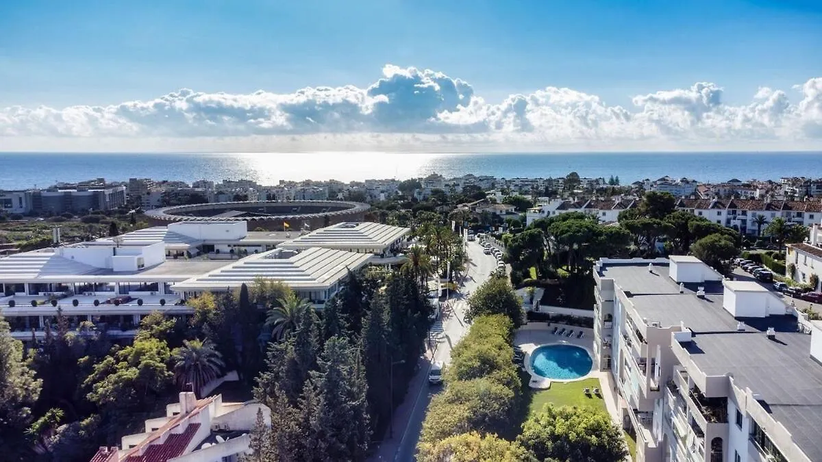 Elegant 3 Bedroom Apartment With Sea And Mountain Views Marbella Spain