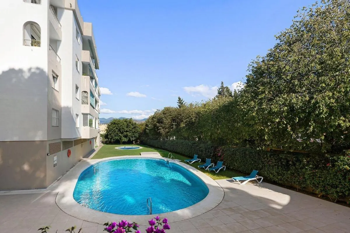 Elegant 3 Bedroom Apartment With Sea And Mountain Views Marbella